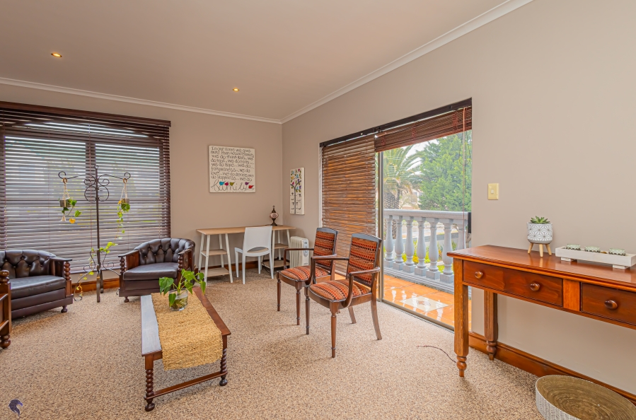 4 Bedroom Property for Sale in Myburgh Park Western Cape